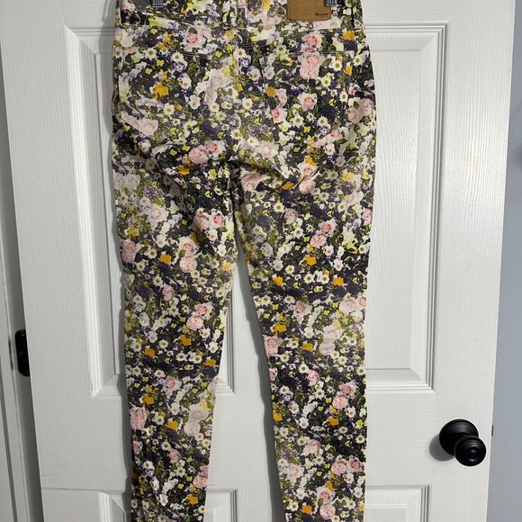 Madewell Skinny Skinny Ankle jeans, size 26, spring florals, lightweight - Picture 3 of 9